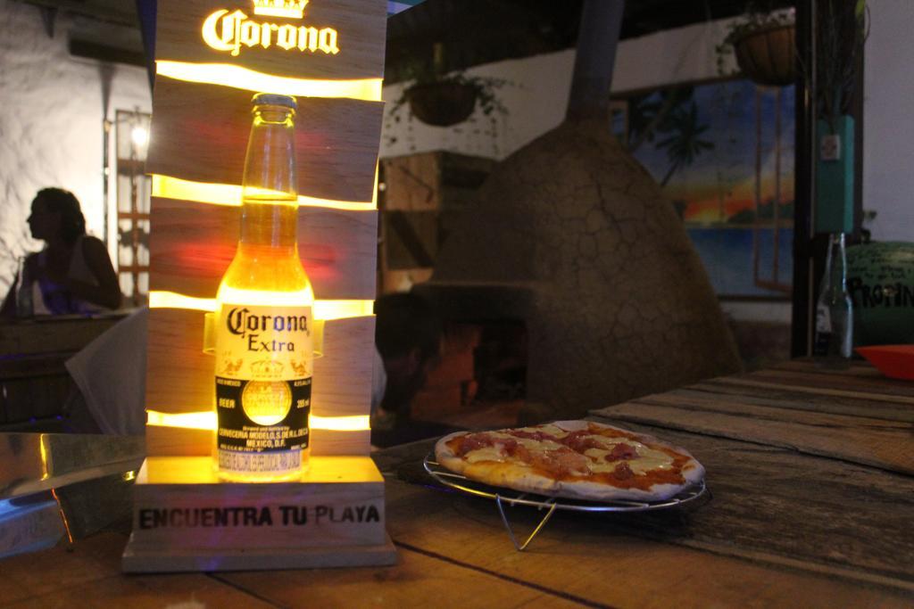 Mila Hostel Medellín Buitenkant foto