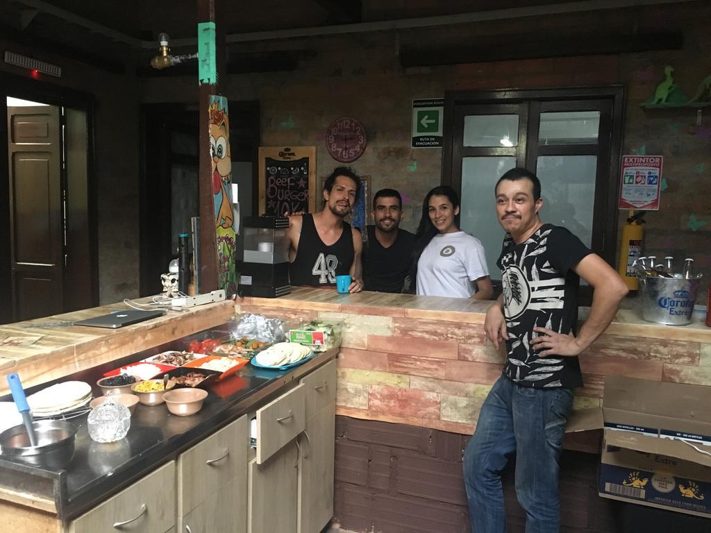 Mila Hostel Medellín Buitenkant foto