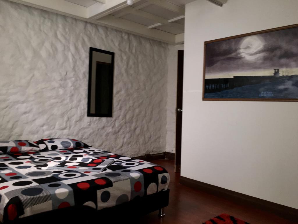 Mila Hostel Medellín Buitenkant foto