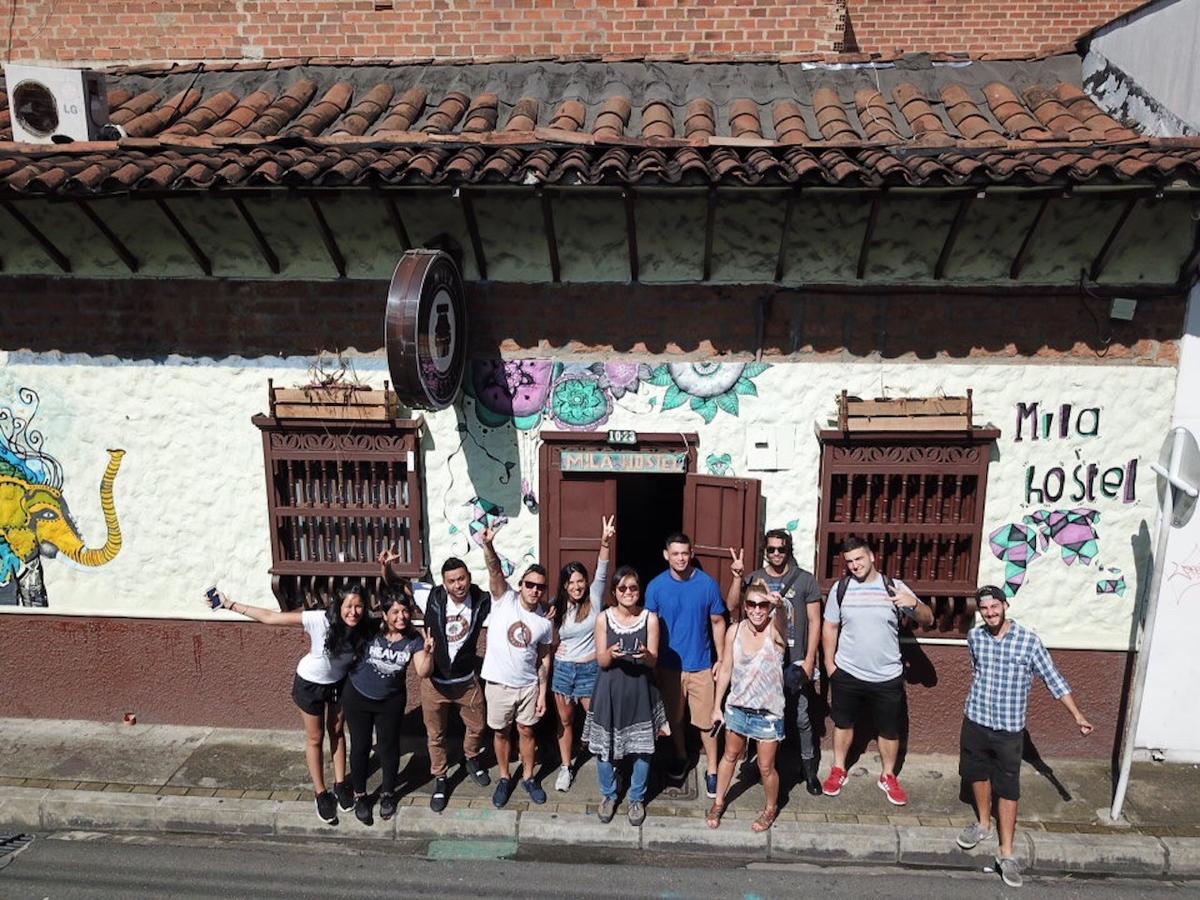 Mila Hostel Medellín Buitenkant foto