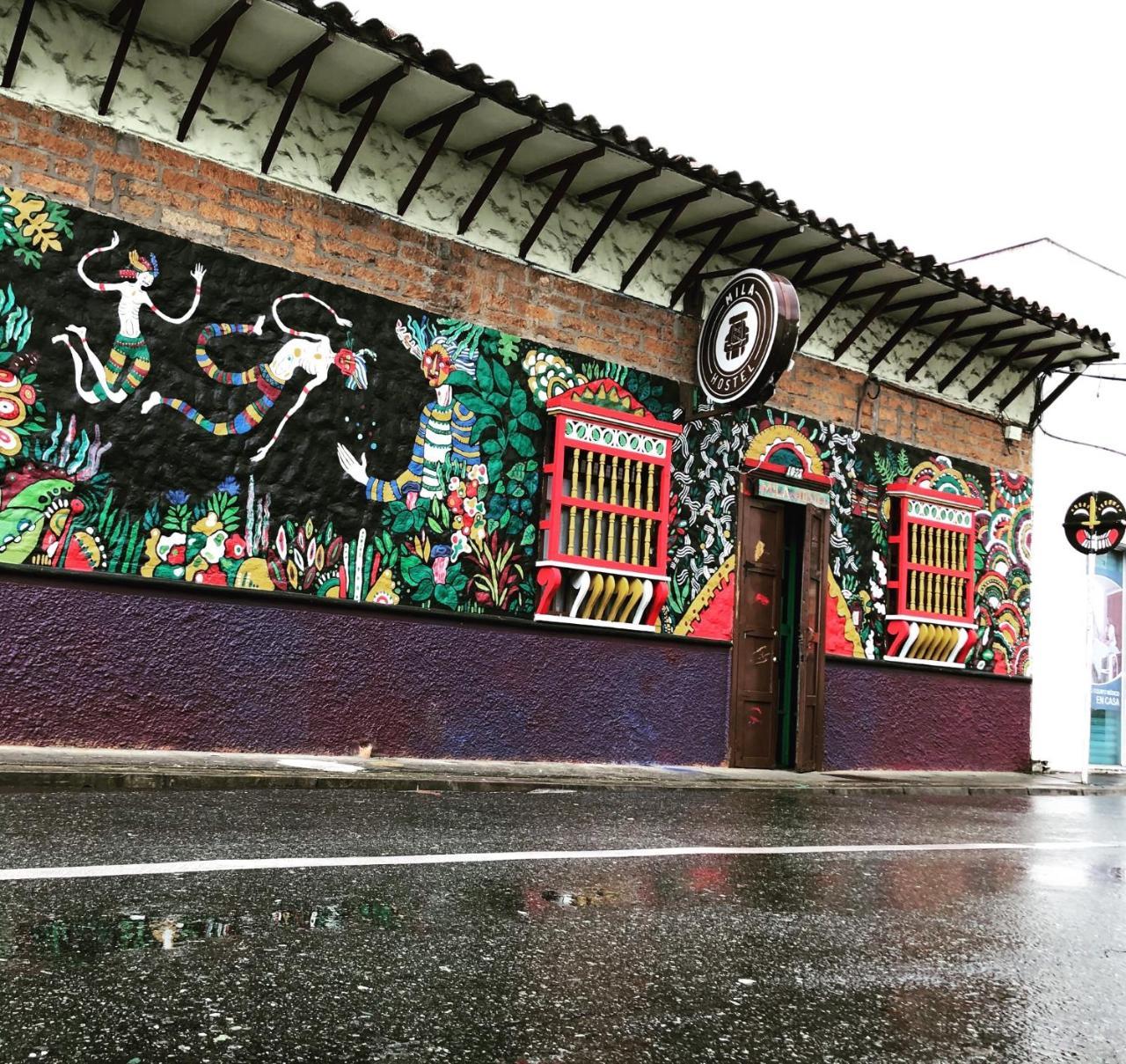 Mila Hostel Medellín Buitenkant foto